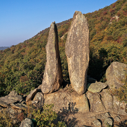 standing-stone-rozovets-bulgaria-pyramid